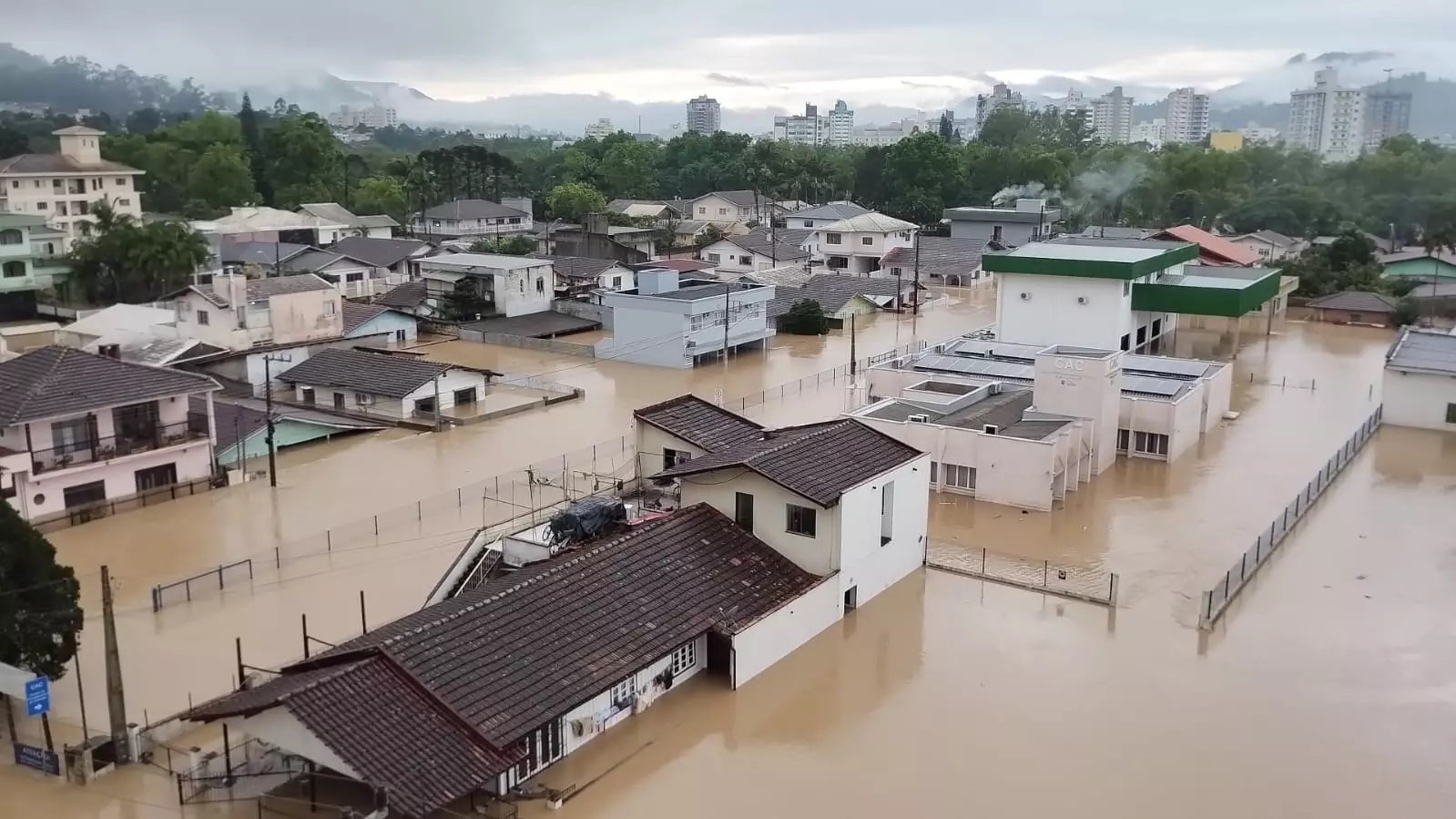 Sc 41 Municípios Registram Ocorrências E 17 Decretam Situação De Emergência Vvale 