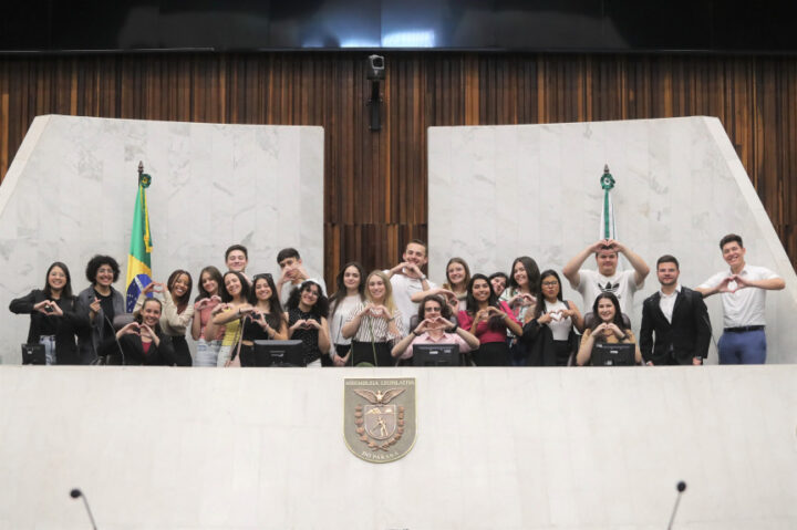 As visitas constituem uma importante estratégia de ensino, uma vez que motivam os visitantes e permitem que eles explorem e vivenciem uma grande diversidade de conteúdos | Foto: Valdir Amaral/Alep