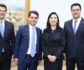 O prefeito de Curitiba, Eduardo Pimentel; a presidente do TJ-PR, LÃ­dia Maejima; o presidente da Alep, deputado Alexandre Curi (PSD); e o governador do ParanÃ¡, Ratinho JÃºnior | Foto: RogÃ©rio Machado/Alep