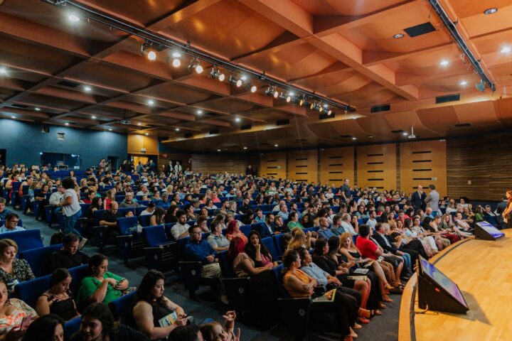 Primeira formatura dos servidores, realizada em dezembro, em Curitiba | Foto: Jonathan Nenemann/AMP