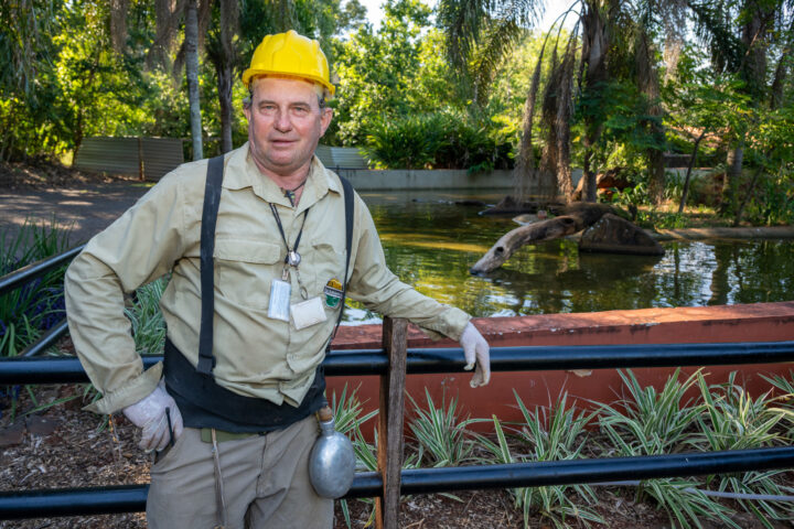 Cuidador dos animais, Paulo Roberto Dalla Corte | Foto: William Brisida/Itaipu Binacional