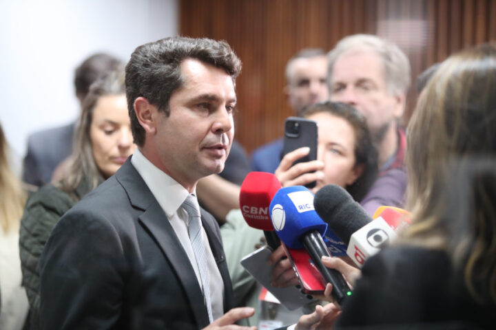 “A Assembleia Legislativa dá mais um passo importante na promoção da transparência e no fortalecimento da participação cidadã", declarou o presidente da Assembleia, Alexandre Curi (PSD) | Foto: Orlando Kissner/Alep