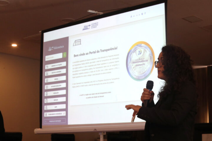 Curso ocorreu na manhã desta quinta-feira (29), no Auditório Legislativo | Foto: Valdir Amaral/Alep