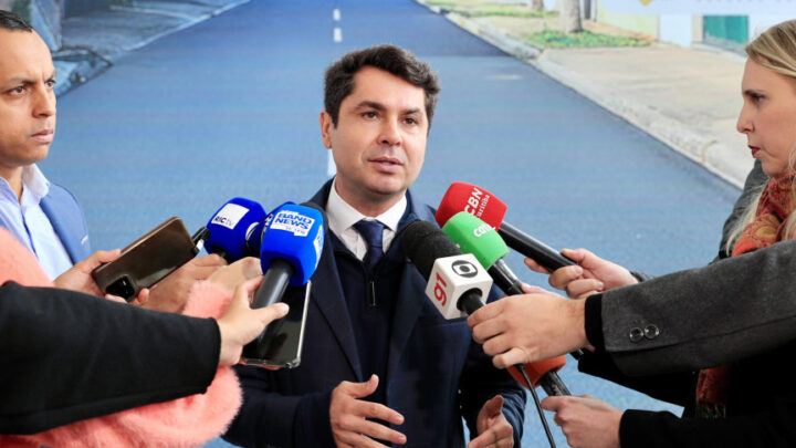 Curi ressaltou que, neste ano, a Assembleia projeta devolver mais R$ 520 milhões aos cofres do Estado | Foto: Rogério Machado/Alep