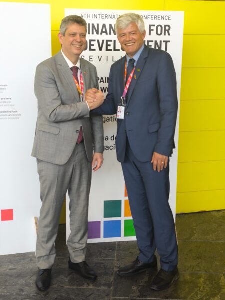 Márcio Macedo, da Secretaria-Geral da Presidência, e Carlos Carboni, diretor de Coordenação da Itaipu | Foto: Romeu de Bruns/Itaipu Binacional