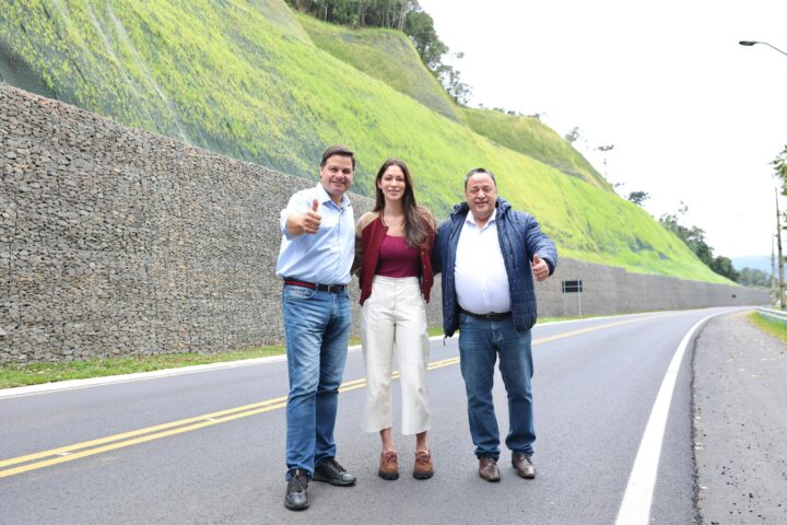 Hussein Bakri comemora entrega da obra de contenção em União da Vitória