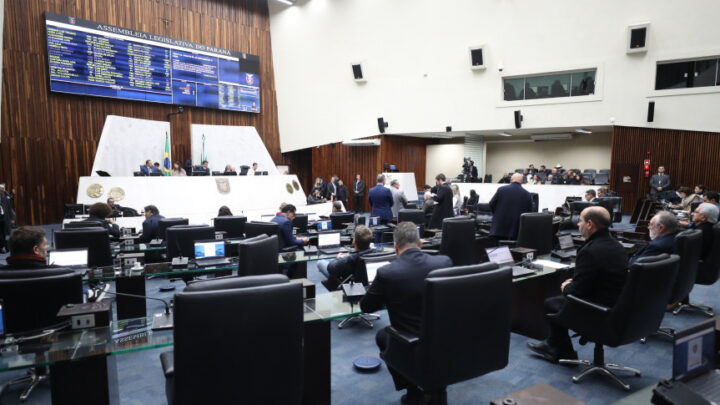 Nesta terça-feira (1º) foram realizadas duas sessões plenárias | Foto: Orlando Kissner/Alep