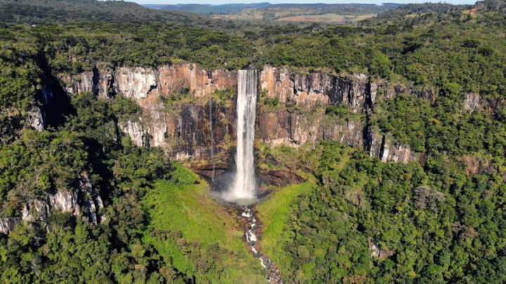 O projeto destaca que Prudentópolis é amplamente conhecida como a "Terra das Cachoeiras Gigantes", graças à impressionante quantidade de quedas d'água espalhadas por seu território | Foto: Divulgação