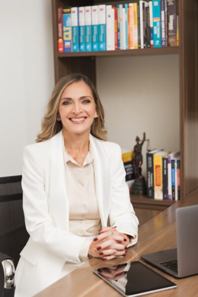 Pelo Estado entrevista a advogada Giane Bello