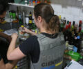 O projeto prevÃª a criaÃ§Ã£o do selo âBeber Legalâ, que certifica bares e restaurantes que comprovarem a procedÃªncia e a qualidade das bebidas comercializadas | Foto: Valquir Kiu Aureliano/Prefeitura de Curitiba