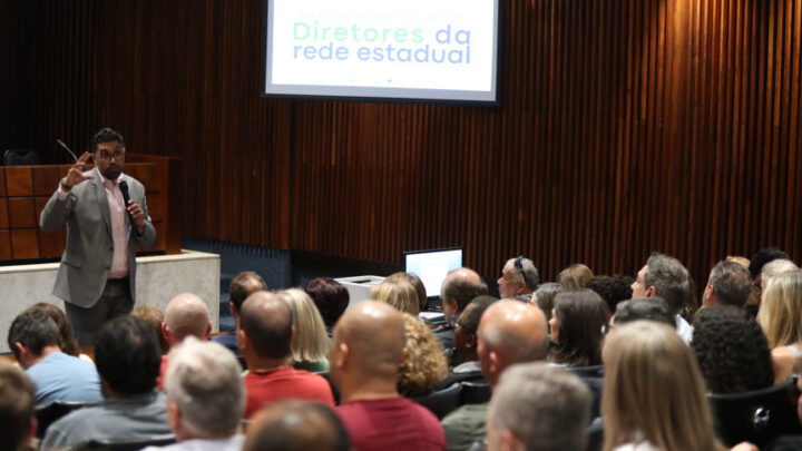 Encontro ocorreu no início da tarde desta quarta-feira (26), no Plenarinho da Casa | Foto: Orlando Kissner/Alep