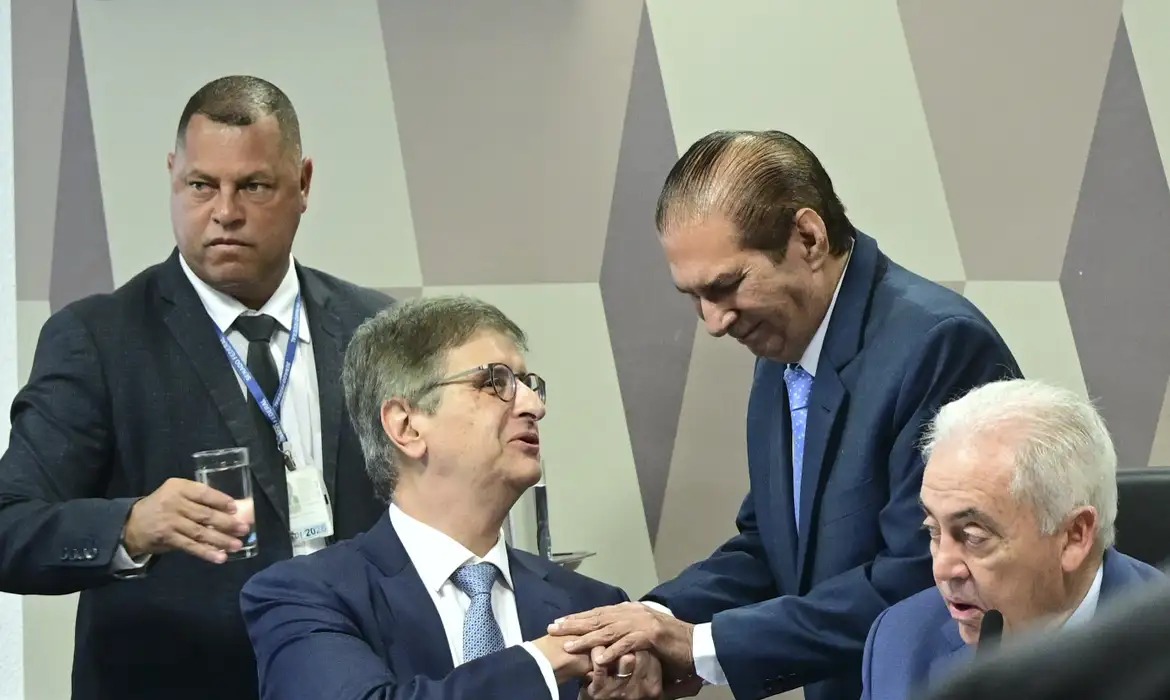 Marsiglia: Moraes, o Napoleão tupiniquim, reconduz Gonet