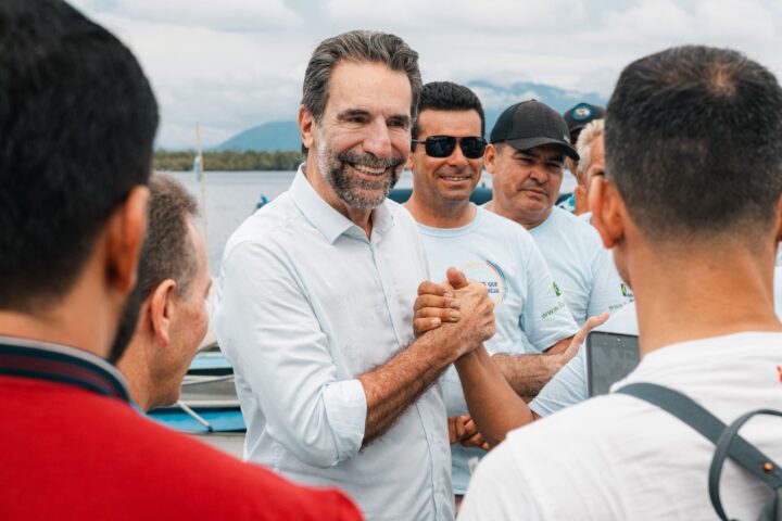 "Esses investimentos vão aumentar a renda dos pescadores, qualificar ainda mais a mão de obra e fortalecer a base social das cooperativas", disse Enio Verri | Foto: Lana & Gabe/Itaipu Binacional