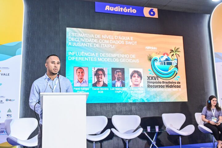 Apresentação de Pablo Santos, autor de dois trabalhos apresentados no simpósio | Foto: Cloves Louzada/Itaipu Binacional