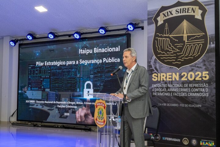 O chefe da Assessoria de Informações da Itaipu Binacional, Marcos Antonio Farias, apresentou a palestra "Parceria institucional no combate ao Crime Organizado". | Foto: Rafa Kondlatsch/Itaipu Binacional