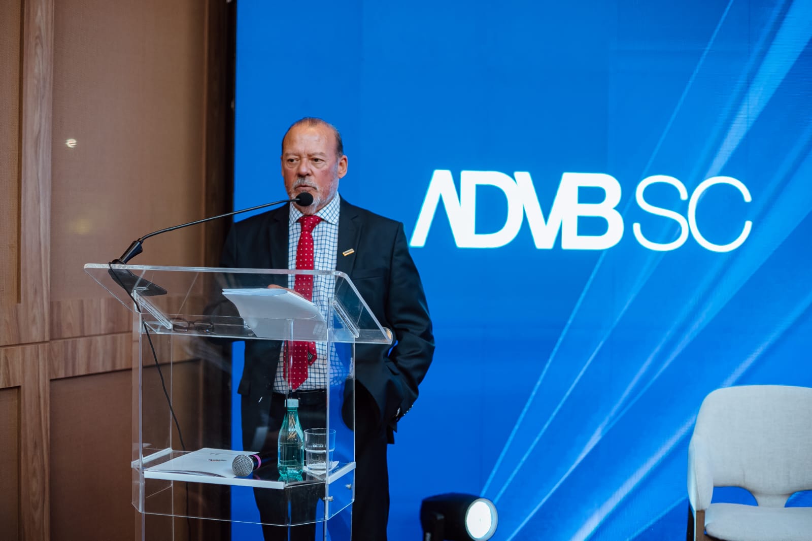 Pelo Estado entrevista Ricardo Barbosa Lima, presidente da ADVB/SC