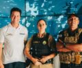 SecretÃ¡rio Guto Silva acompanha o trabalho dos policiais no Centro de Controle Operacional do Olho Vivo no litoral | Foto: DivulgaÃ§Ã£o