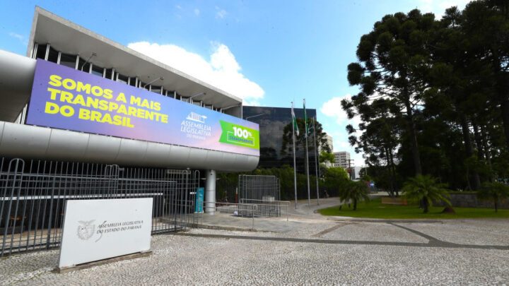 Na ordem do dia da sessão plenária de segunda-feira (9) constam 11 itens | Foto: Orlando Kissner/Alep