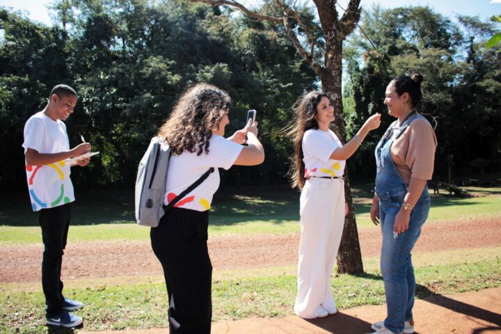 O primeiro ciclo de encontros do ano contará com uma nova formação em educação midiática, voltada para jovens entre 16 e 25 anos, destacando a relação entre as mídias digitais e o meio ambiente | Foto: Welyton Manoel/Itaipu Parquetec