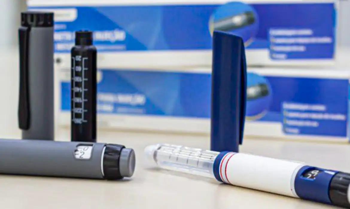 Canetas emagrecedoras podem aumentar risco de pancreatite, alerta agência