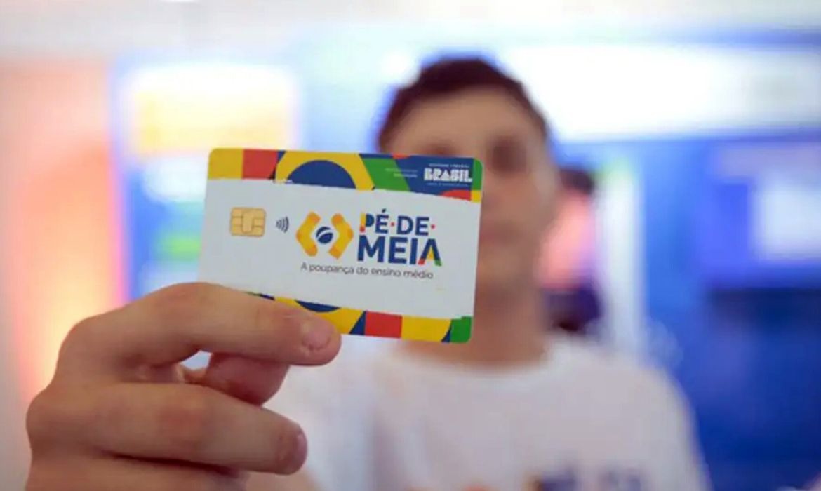 Estudantes de licenciatura podem se inscrever no Pé-de-Meia; saiba mais