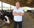 Ronei Volpi, coordenador geral da AlianÃ§a LÃ¡ctea, em sua propriedade | Foto: DivulgaÃ§Ã£o/sistema FAEP