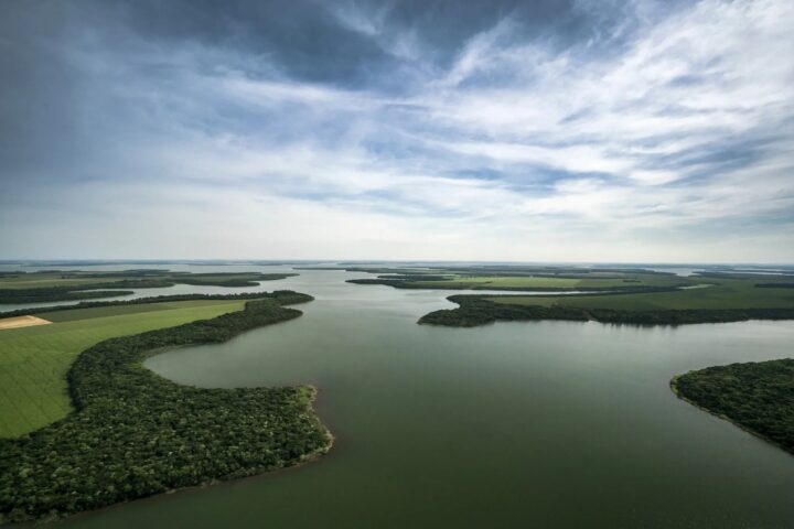 Faixa de proteção e reservatório da usina de Itaipu | Foto: Alexandre Marchetti/Itaipu Binacional