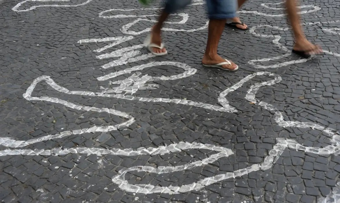 Vicaricídio: Senado típifica crime de matar filhos para ferir mãe