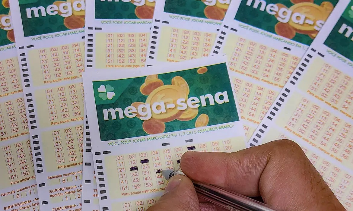 Resultado da MEGA-SENA 2979: bolão fatura R$ 158 milhões