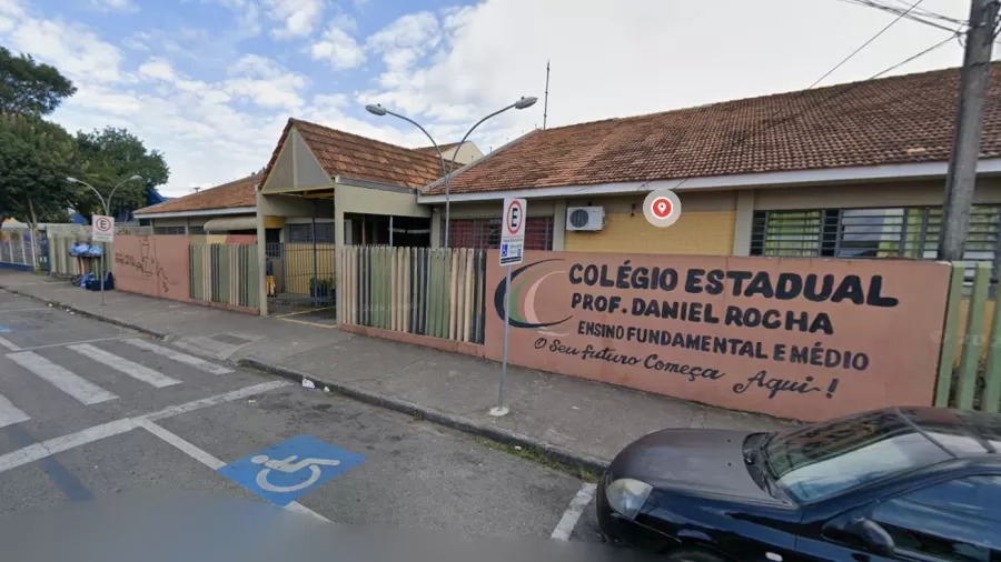 Adolescente golpeia pescoço de colega com estilete em colégio do Paraná
