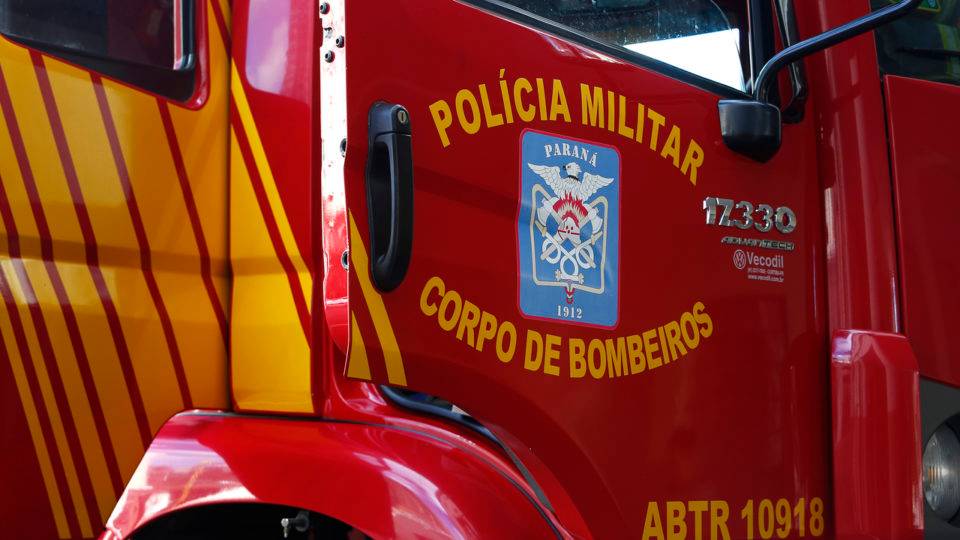Idoso fica gravemente ferido após ser atropelado por carro na BR-476