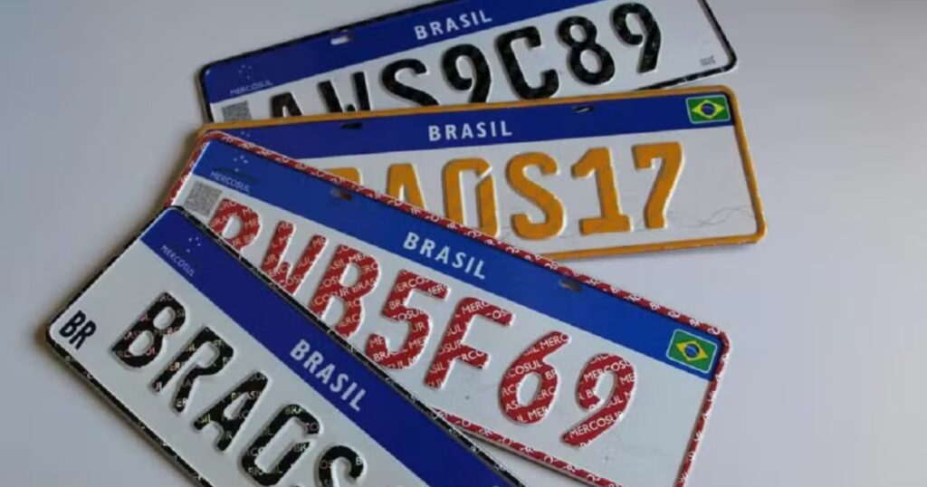 Comissão aprova nova mudança nas placas de carros; saiba qual