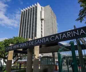 TJSC abre concurso pÃºblico com salÃ¡rio de atÃ© R$ 10.388,29; veja cargos
