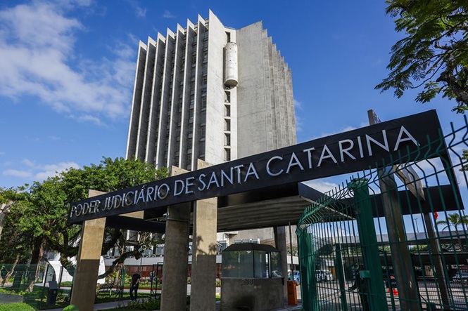 TJSC abre concurso público com salário de até R$ 10.388,29; veja cargos