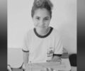 Menina de 12 anos que pilotava moto morre apÃ³s bater em caminhÃ£o no PR