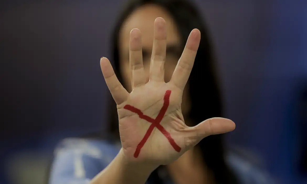 Três novas leis ampliam a proteção às mulheres; saiba quais são