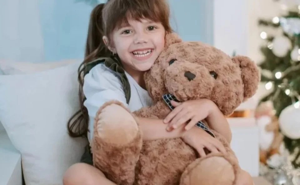 Menina de 7 anos morre após carro ser arrastado por caminhão na BR-277