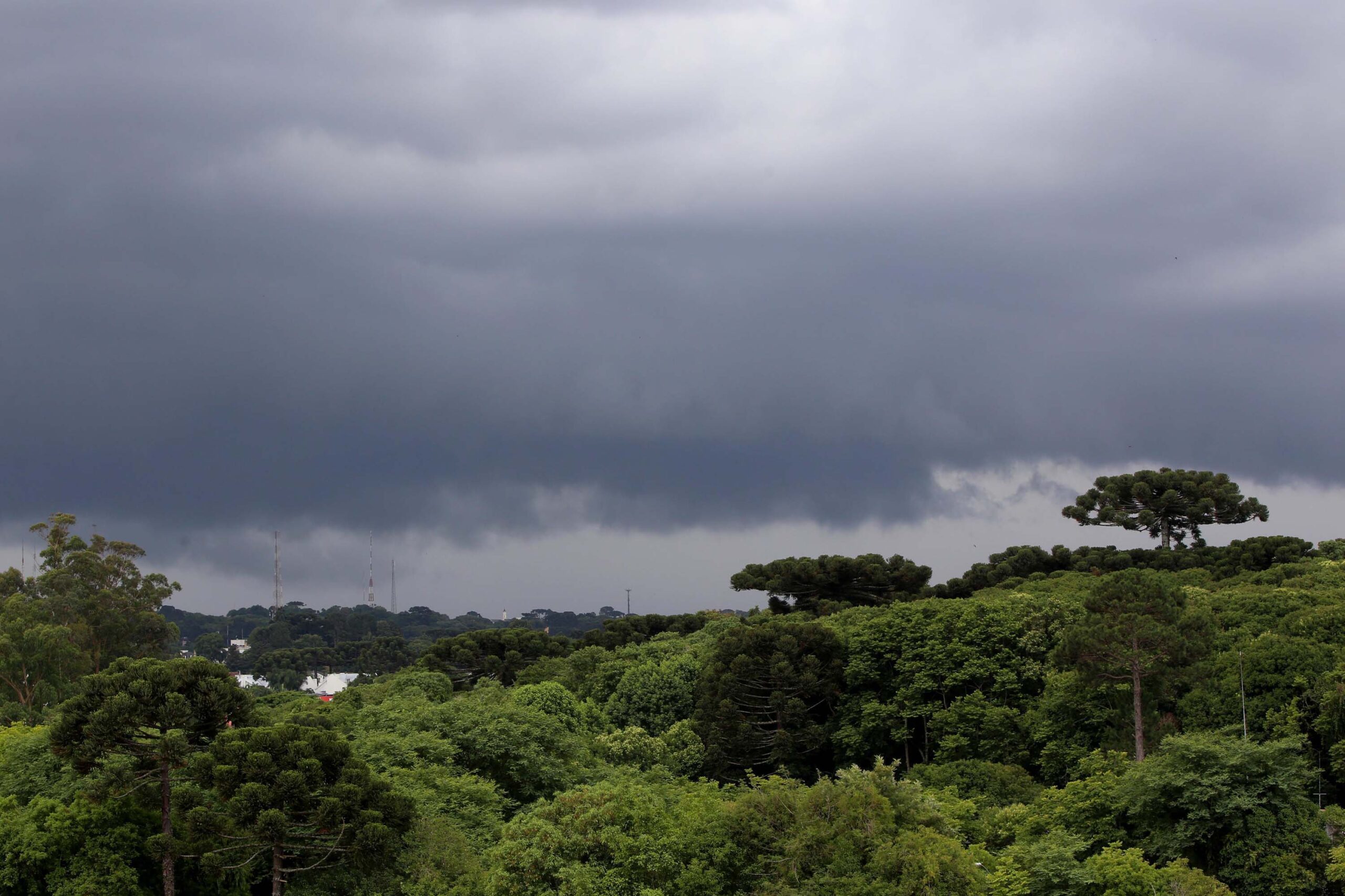 Chuva chega a diversas regiões do Paraná, incluindo União da Vitória