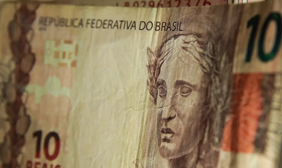 Fast Shop é multada em R$1 Bilhão; entenda o caso