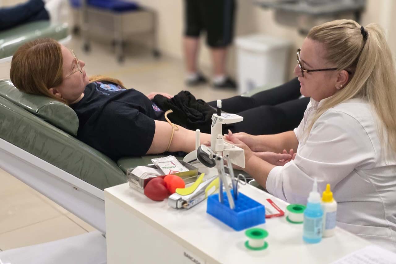 Estoques de sangue O- e O+ chegam a níveis críticos; Hemepar solicita doações