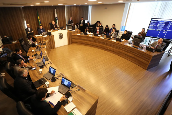 Reunião ocorreu no início da tarde desta terça-feira (2), no Auditório Legislativo | Foto: Valdir Amaral/Alep