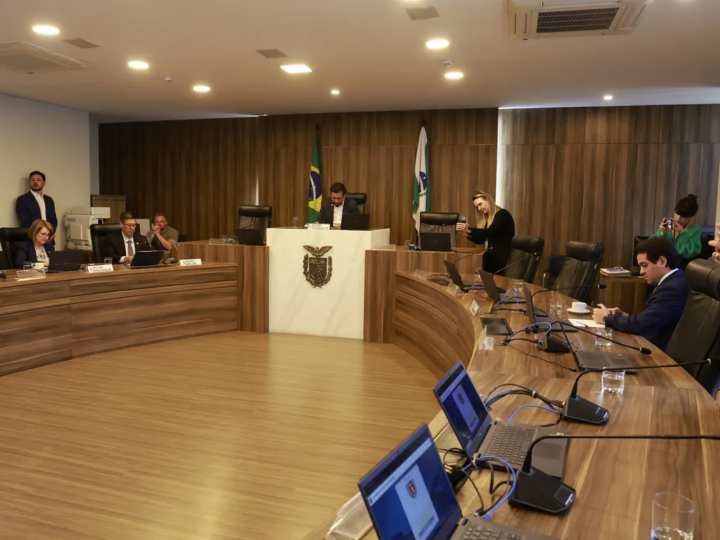 Reunião ocorreu antes das Sessóes Plenárias desta segunda-feira | Foto: Valdir Amaral/Alep